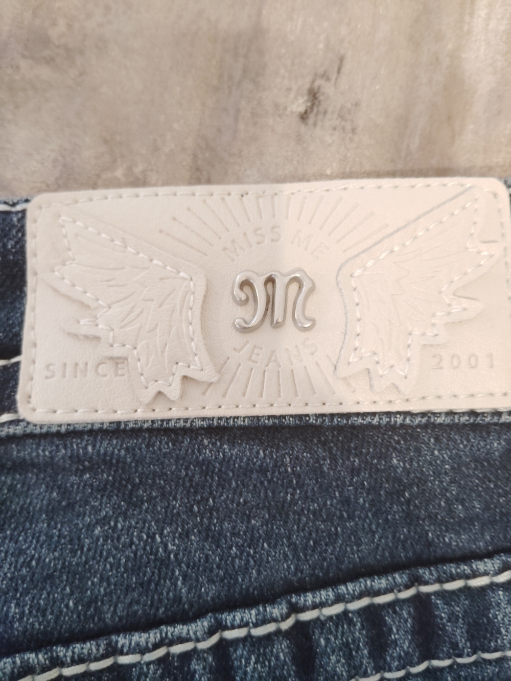 Miss Me Dark Blue Bootcut Jeans with Embroidered Pockets!! NWT ✅ Mid-Rise - Picture 5 of 16